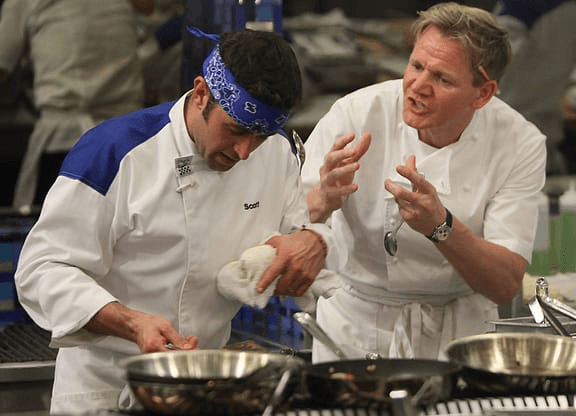 Curso de culinária para o noivo.